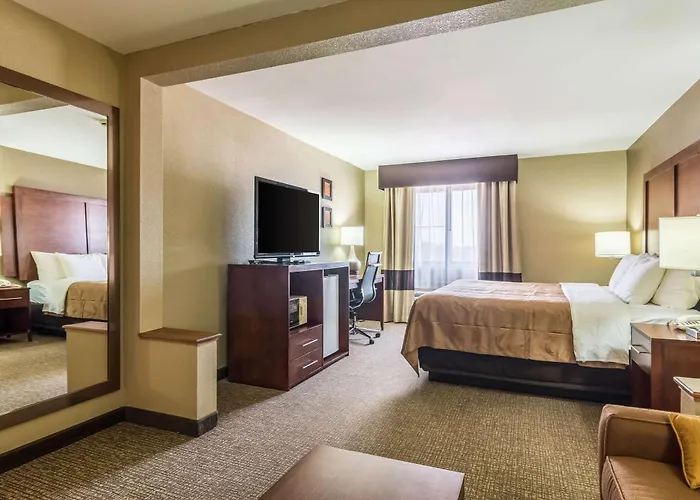 Quality Inn & Suites Salem Near I-57